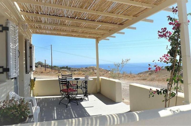 Drakkar Houses Fira  Exterior photo